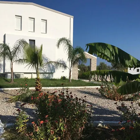 Hotel Xenos 4 - Luxury With Private Swimming Pool Near The Sea 4*
